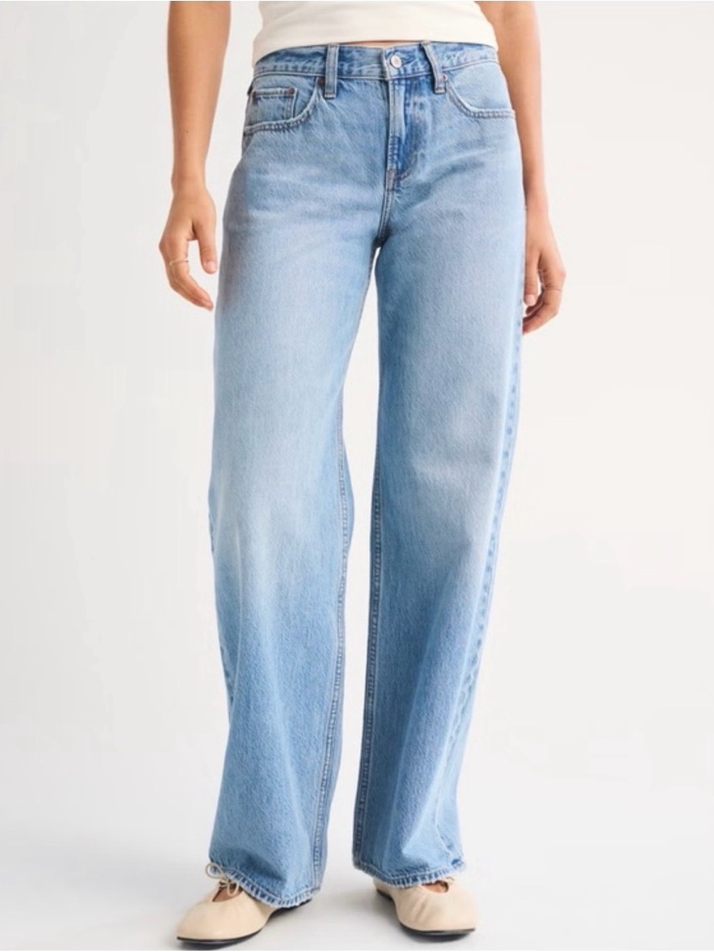 Abercrombie & Fitch Curve Love The Ultra Loose Low Rise Jeans
